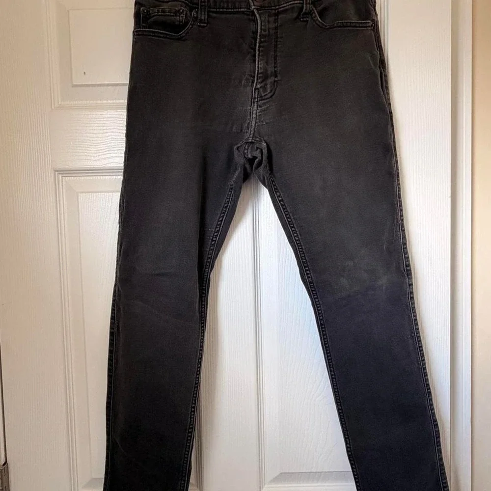 Hollister Co. black skinny jeans in a W34 L30